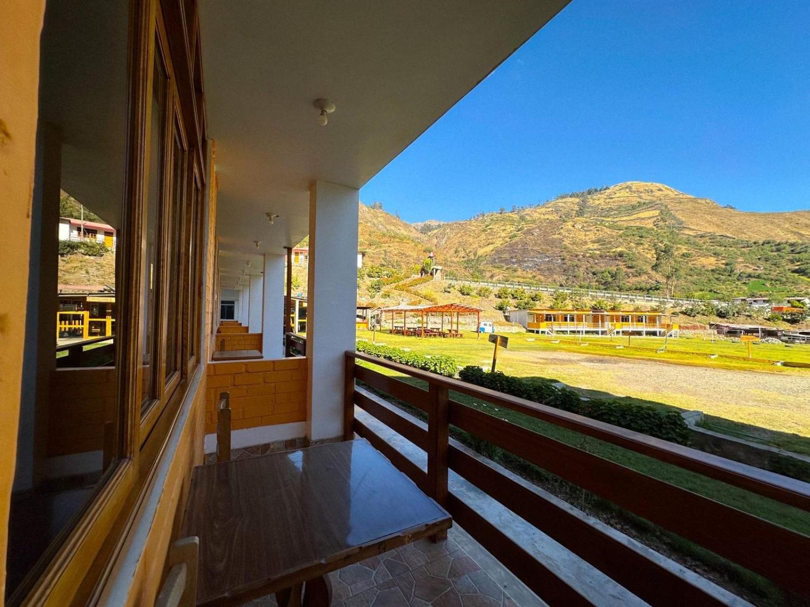 Tambo Lodge Canta Exterior photo