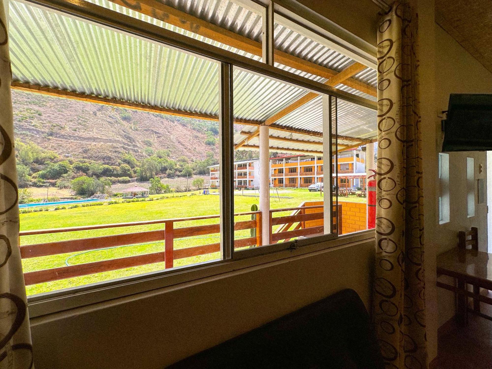 Tambo Lodge Canta Exterior photo